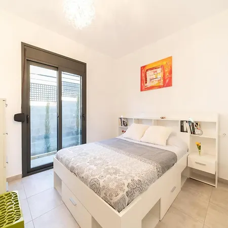 Villa Beautiful Near Cala Montgo *